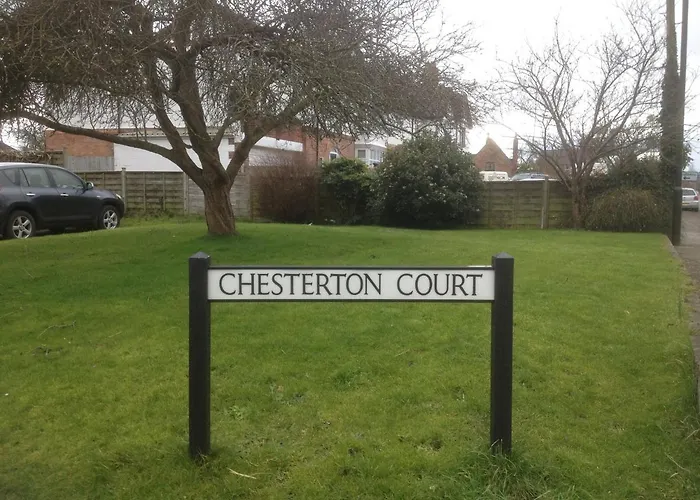 Chesterton Court Apartment
